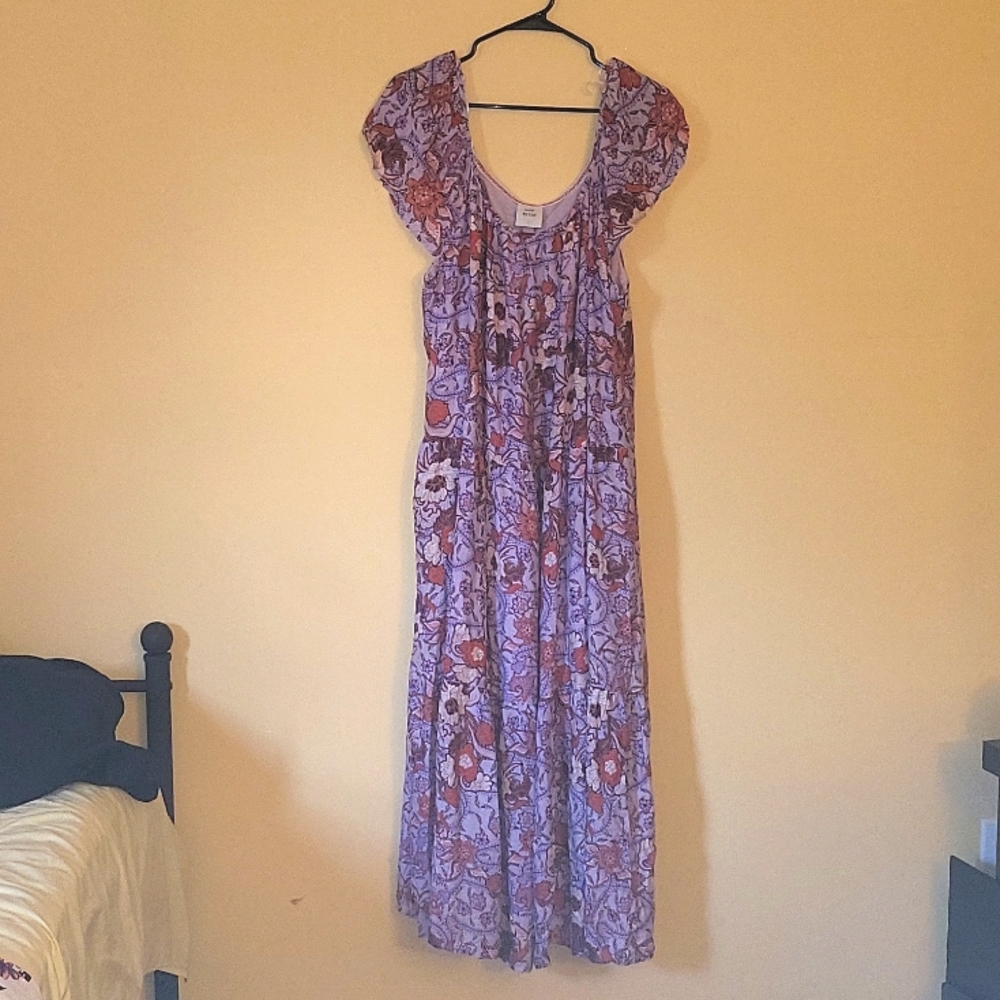 NWT Beautiful pink, purple and white,  3 tier dress size xxl, with pockets.(3)
